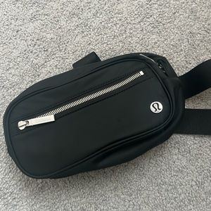 Lululemon belt bag
